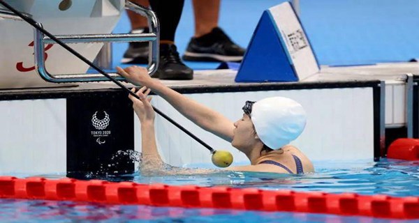 东京残奥会女子50米自由泳为什么重赛