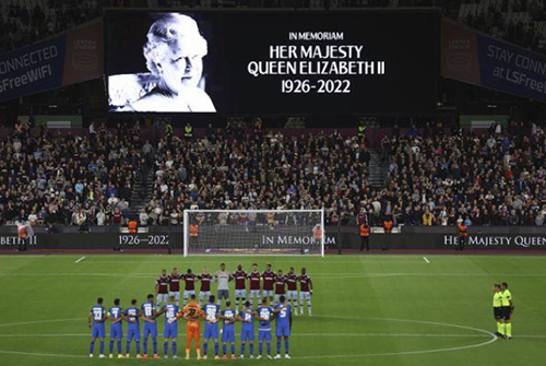英国女王逝世 英超官方及各球队发布动态表示悼念