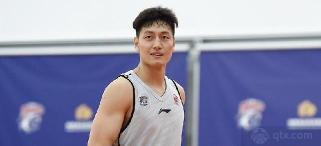 区俊炫与福建男篮达成2年B类合同续约 新赛季将会回归上海男篮