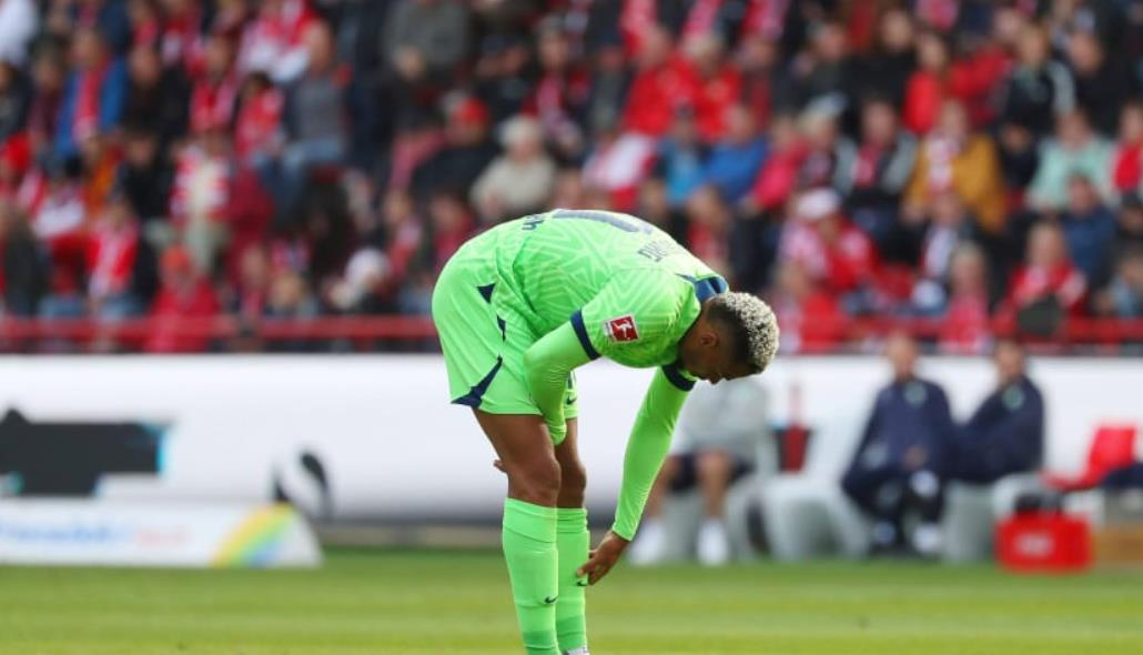 恩梅加膝盖受伤退出德国国家队