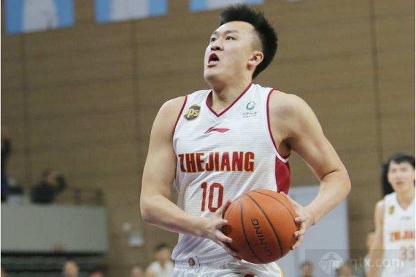 CBA常规赛浙江男篮105-83天津男篮取两连胜 刘泽一19分13篮板赖特18分