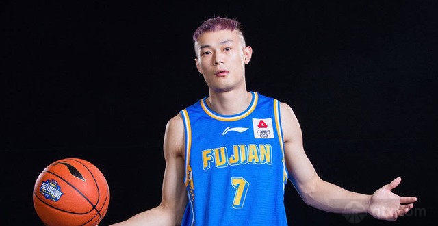 汤杰新赛季加盟NBL安徽文一 上赛季曾效力于广东男篮