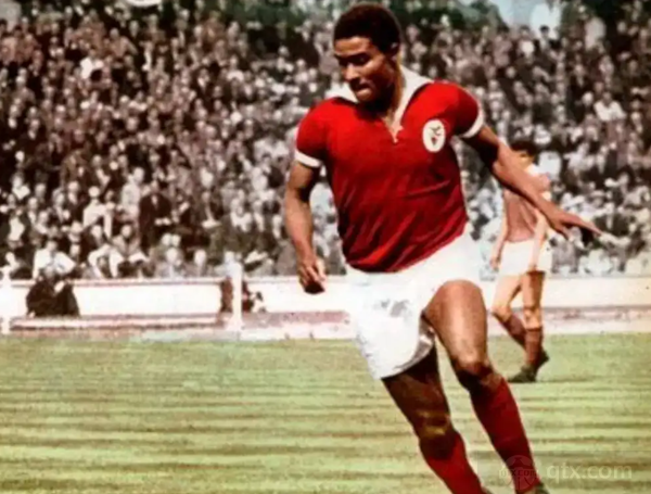 1966年，葡萄牙尤比西奥单场进4球