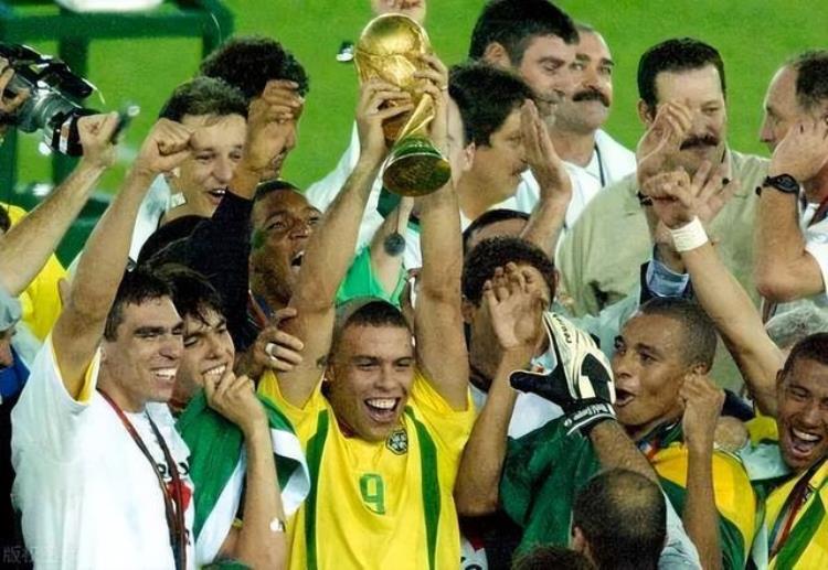 关于巴西足球「世界足球强国列传之巴西」