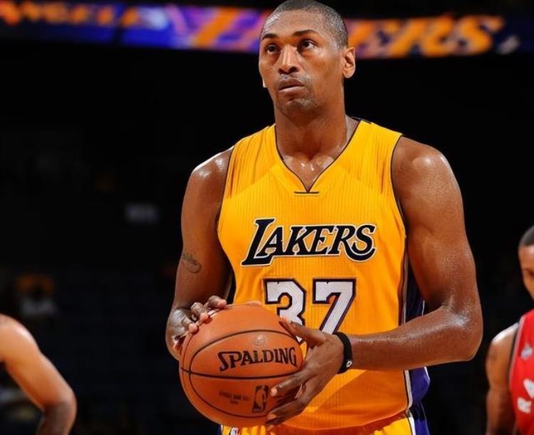 锁喉垫脚抱摔美媒评选NBA最脏的五人组能否健康的结束比赛