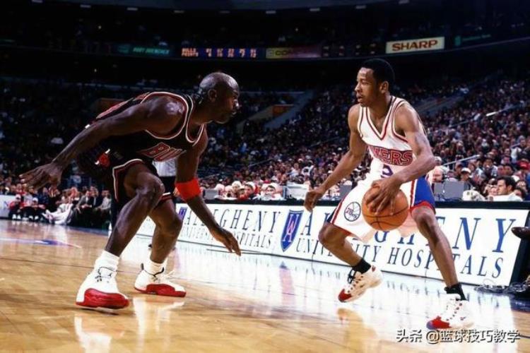 篮球艾佛森crossover「艾弗森的crossover永远是篮球史上最亮眼的过人动作之一」