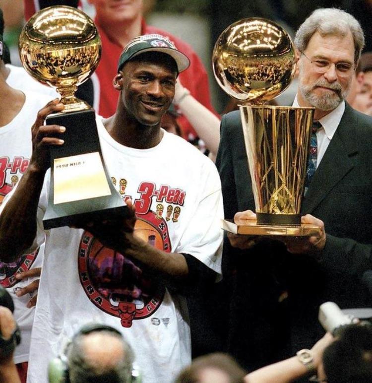 回顾乔丹赢得经典的六个nba总冠军艰辛历程「回顾乔丹赢得经典的六个NBA总冠军艰辛历程」
