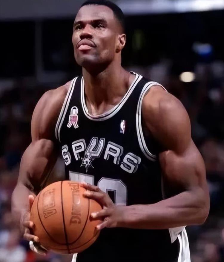 左撇子能打篮球吗「左撇子能打NBA吗这5位不仅打了还都成了巨星哈登上榜」