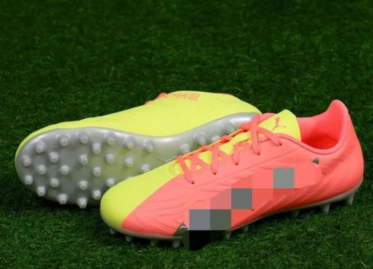 浅谈业余足球比赛中对足球鞋的要求有哪些「浅谈业余足球比赛中对足球鞋的要求」