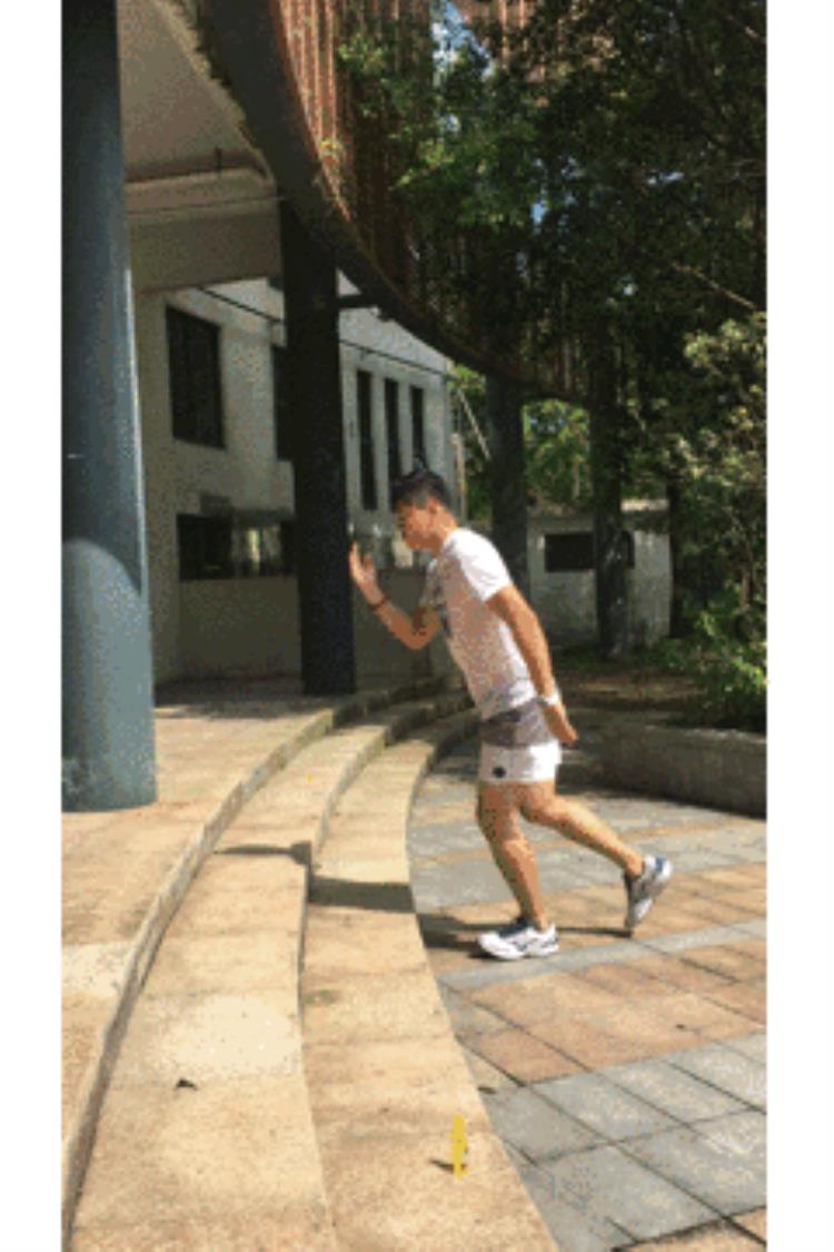 詹姆斯也是O型腿为什么他膝关节不疼而我打篮球就腿痛呢