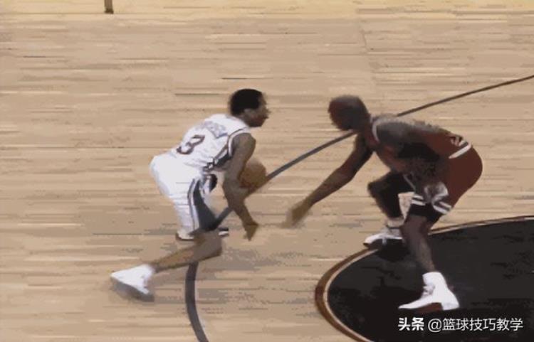 篮球艾佛森crossover「艾弗森的crossover永远是篮球史上最亮眼的过人动作之一」