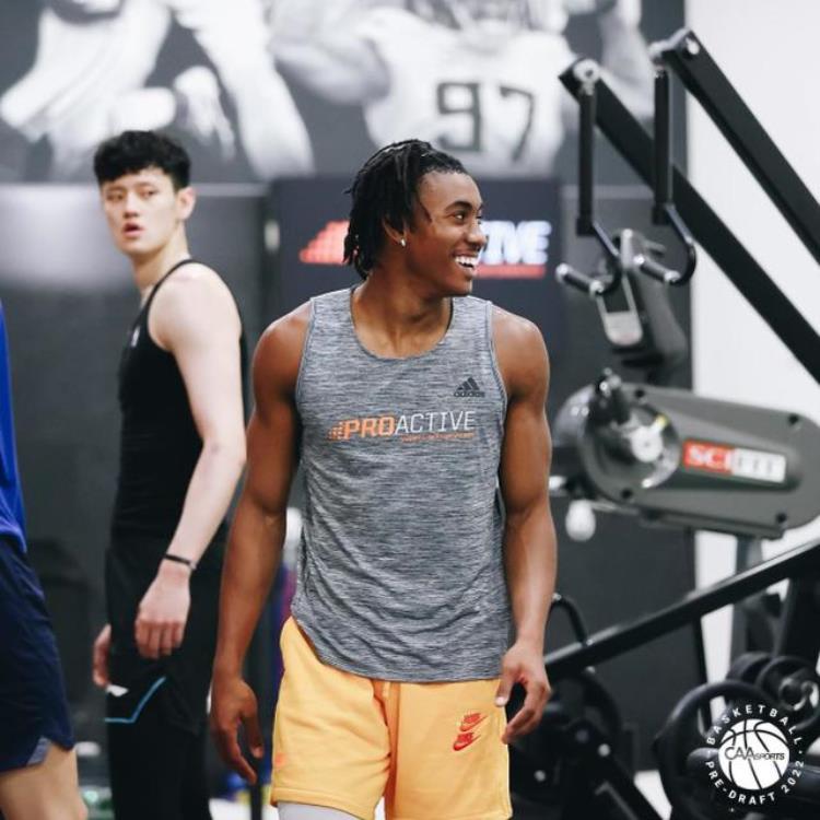 二轮秀稳了继巴王姚易孙周之后又一中国球员登陆NBA