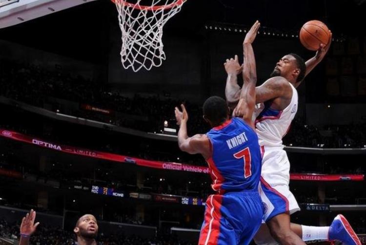 nba扣篮排名第一「NBA现役扣篮榜单出炉老詹第三勇士老将居然上榜霍华德第一」