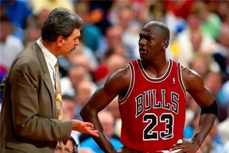 禅师菲尔杰克逊简介「NBA纪实连载95近代教练中禅师菲尔杰克逊是最成功的上」