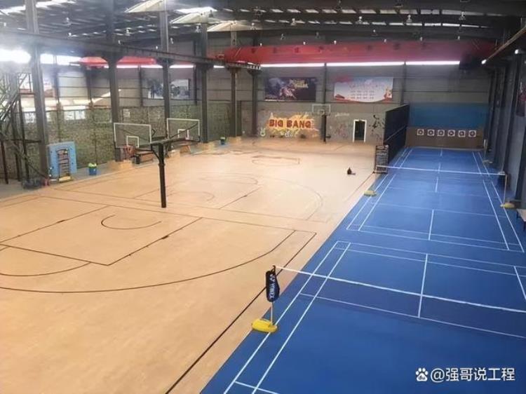 室内篮球馆木地板和PVC运动地板有何区别用哪种好