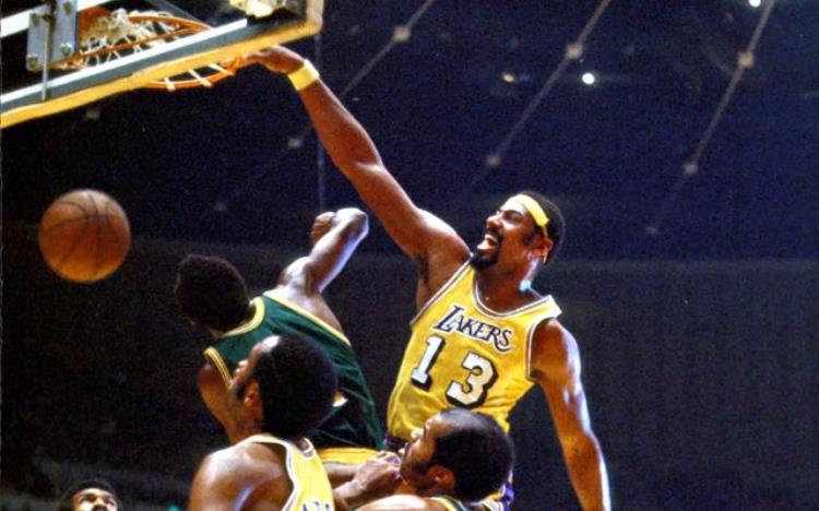NBA东契奇「东契奇你太横了76年NBA没人达成的纪录你轻松做到了」