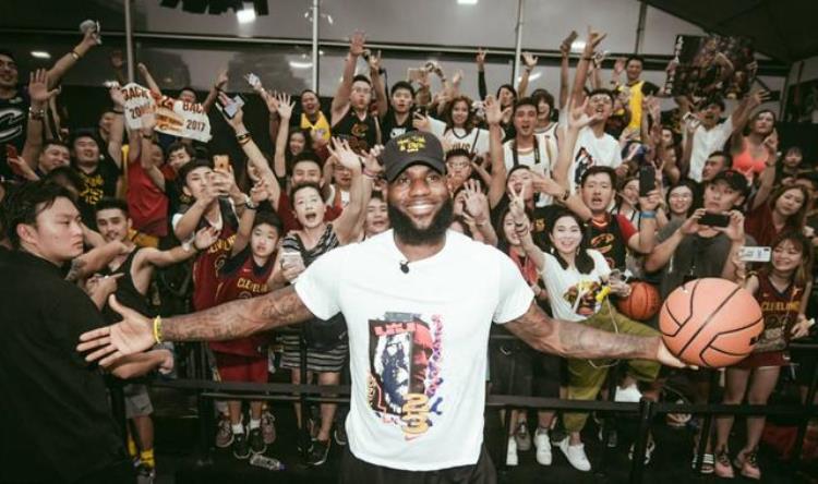 中国行最多的nba球星「NBA球星中国行谁的人气最高看了这5张照片你就能知道」