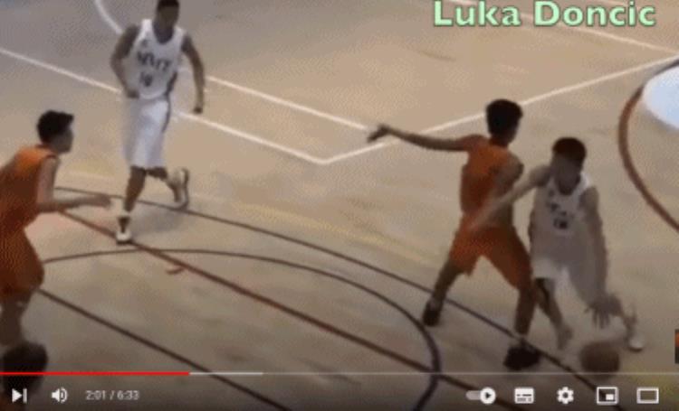 篮球犹豫步过人「NBA球星绝招犹豫步过人只是犹豫了一下就把人给过了」