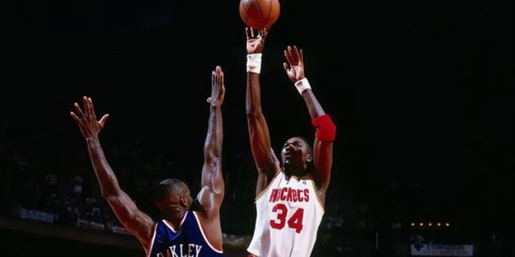 单看统治力NBA有史以来实力最强的5大中锋都是谁