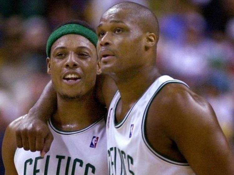 艾弗森破产?「盘点NBA四大破产球星艾弗森败光154亿坎普养7个孩子」