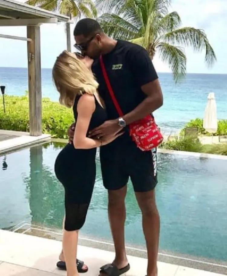 NBA第一丑闻太阳控卫保罗婚内出轨金卡戴珊被侃爷当场捉住