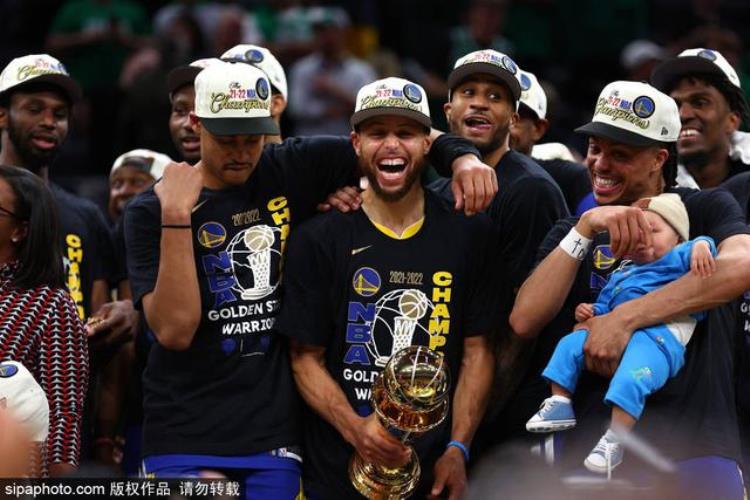 2022年十大NBA事件:库里圆梦总决赛MVP指环王去世