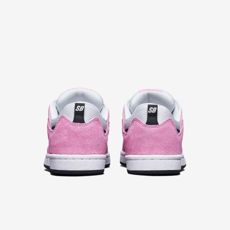 粉色耐克篮球鞋「高规格材质打造鞋身这双粉色系NikeSBAlleyoop你打几分」