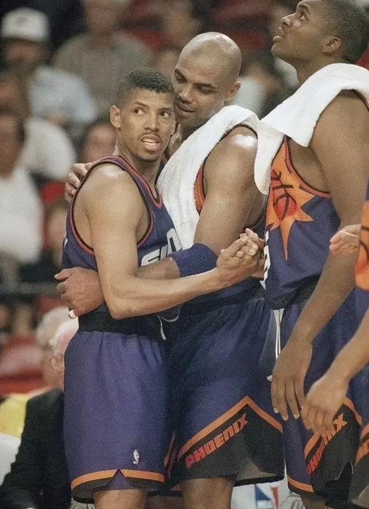 nba球星退役后干什么「NBA球星退役后干啥有人当市长有人当老板还有人开战斗机」
