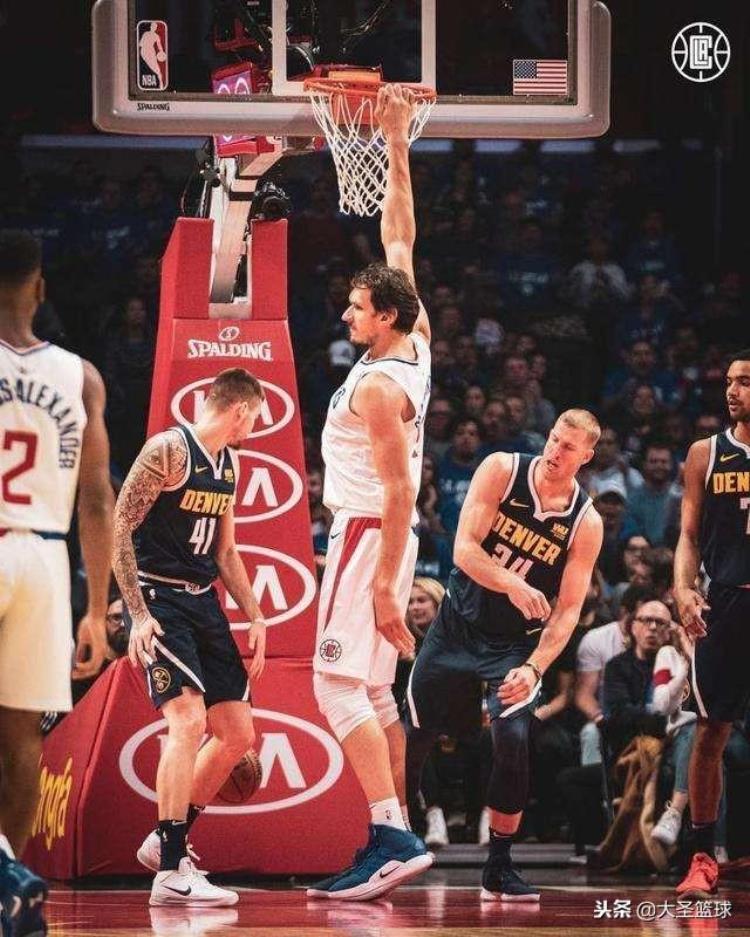 NBA历史上身高超过220公分的球员姚明可以排在第三位
