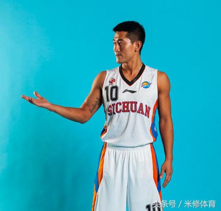 汤普森中国行恶意犯规「汤普森中国行爆发冲突前CBA助攻王道歉动作失控因我太兴奋了」