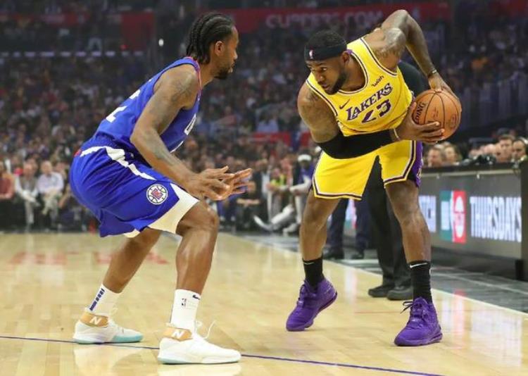 NBA与NB合作伦纳德宣传片弹钢琴没想到你是这样的机器人
