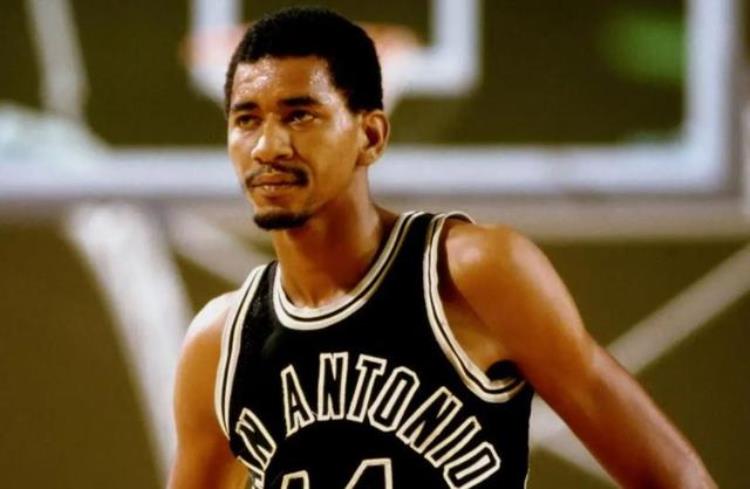 nba球员的招牌球技「技术的代名词美媒评选NBA球星十大招牌动作一招吃遍天下」