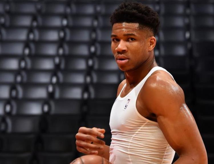 nba球员谁有铜像「NBA现役所有球星里哪些人退役后有望被球队塑铜像」