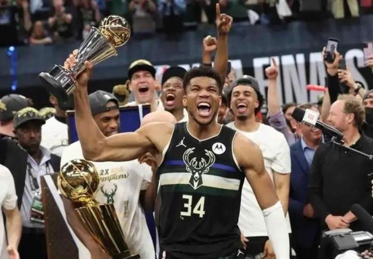 nba冠军历届冠军一览表「近20年NBA历届总冠军一览热火湖人平分秋色勇士独占鳌头」