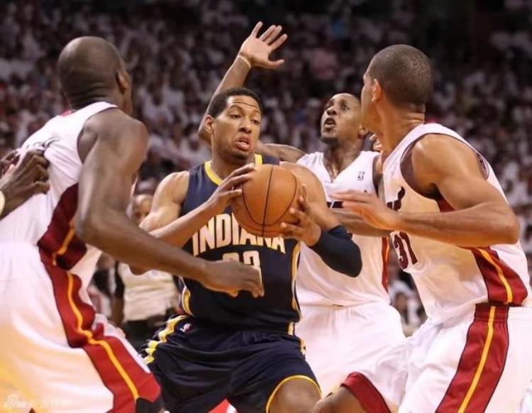 最强nba以后会出的球星「一夜成名盘点NBA突然进步的十大球星前三名实至名归」