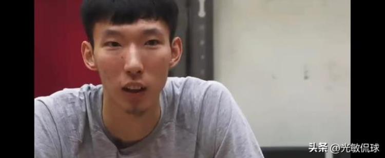 周琦nba经历「你知道周琦在NBA时他打比赛的一天是怎么度过的吗」