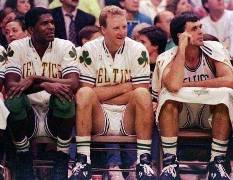 NBA最伟大10大交易安吉卖队魂得高额回报4名酱油球员换贾巴尔