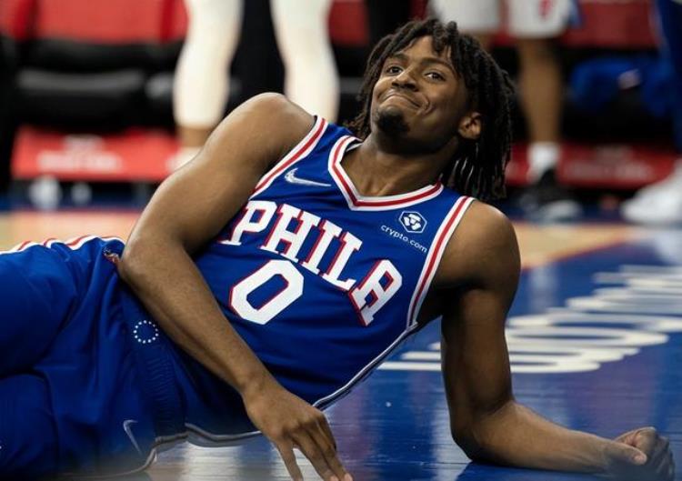 篮网谁最强「NBA实力榜前五篮网逆袭第一骑士第二你能猜到哪些」