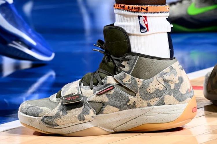 NBA球员上脚克莱穿KT8锦鲤安踏球鞋又多又帅