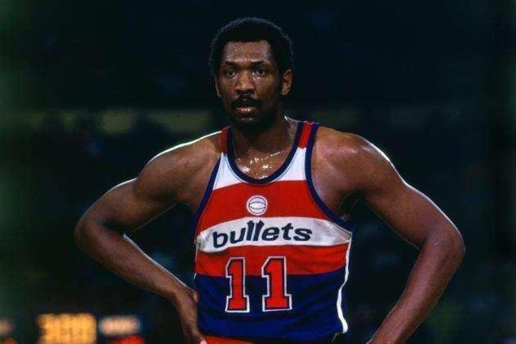 NBA最伟大10大交易安吉卖队魂得高额回报4名酱油球员换贾巴尔
