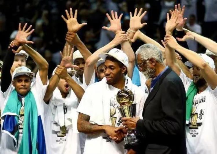 nba冠军历届冠军一览表「近20年NBA历届总冠军一览热火湖人平分秋色勇士独占鳌头」
