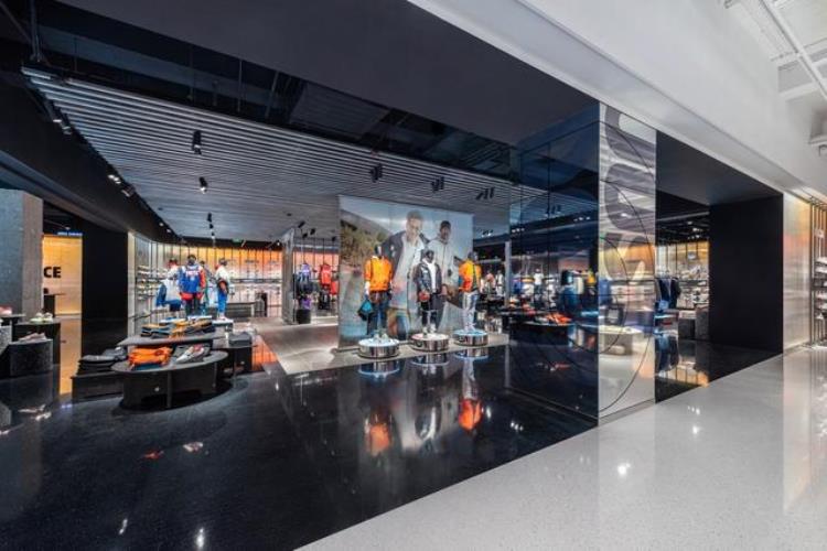 NIKE北京品牌体验店开业为耐克在中国首次通过战略合作伙伴落地的零售概念店