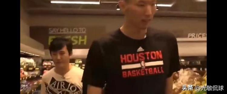 周琦nba经历「你知道周琦在NBA时他打比赛的一天是怎么度过的吗」