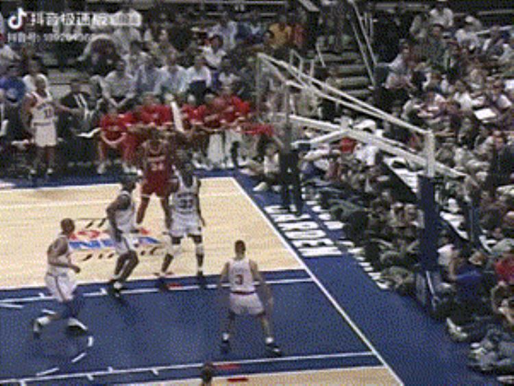 NBA球星标志动作「NBA球员的标志性技术动作你知道几个呢四大分卫玩转艺术篮球」