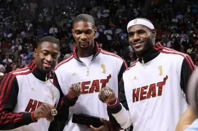 nba冠军历届冠军一览表「近20年NBA历届总冠军一览热火湖人平分秋色勇士独占鳌头」