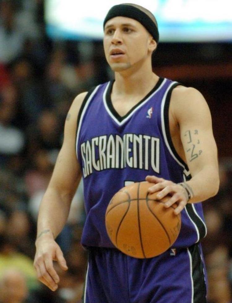 NBA这些球星肤色是白色但其实都是黑人你被误导了多久