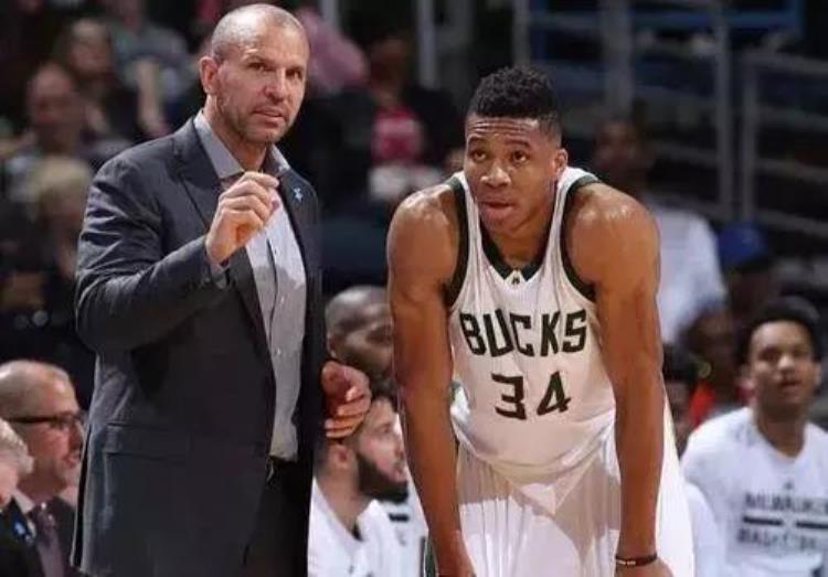 林书豪讨论詹姆斯「狂热球迷林书豪披萨员工詹姆斯NBA巨星被认成路人太尴尬了」