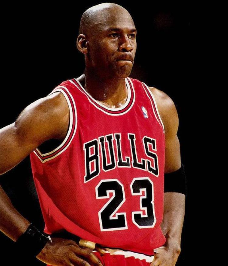 nba现役铁人「NBA里都有哪些铁人整个生涯极少受伤詹姆斯毫无疑问上榜」