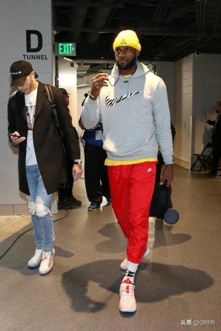 nba球员入场照片「一大波球员入场照来袭感受来自NBA的帅气时尚」