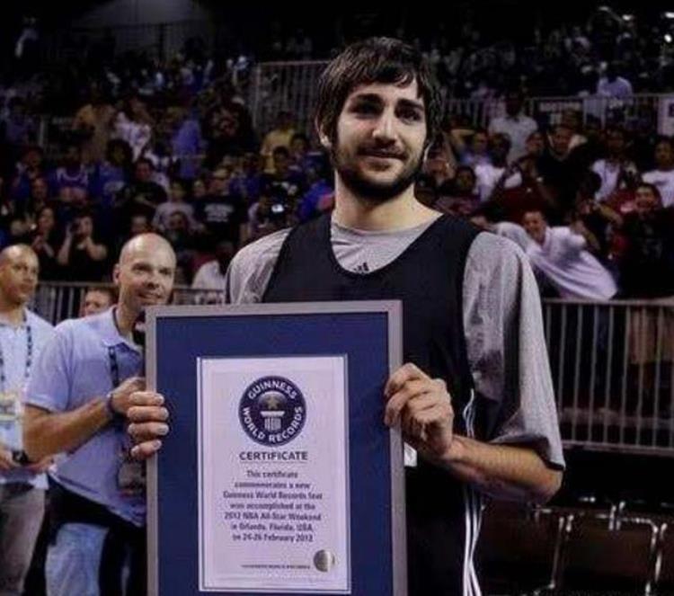 NBA版吉尼斯纪录真理阿伦刚拿到证书90秒后就被KD不小心破了
